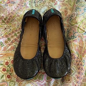Obsidian black Tieks size 8